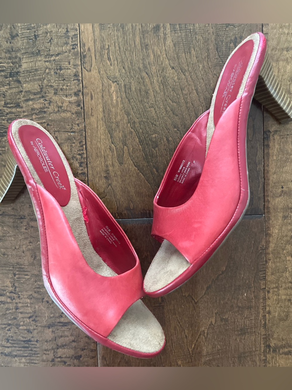 Coldwater Creek by Aerosoles red leather open toe slide mules Sz. 8.5